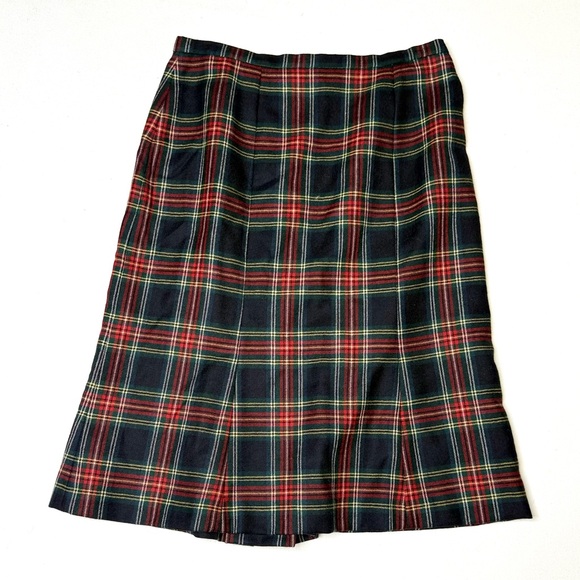 Jones New York Dresses & Skirts - Vintage Jones New York A-Line Tartan Plaid Skirt - Red and Green Size 6